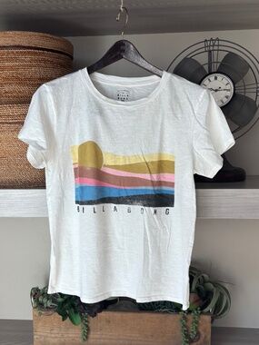 Billabong White Tee with Sunset Graphic  Medium